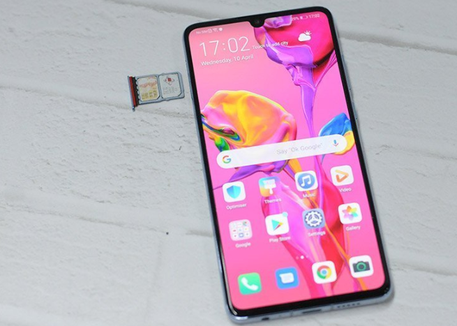 How to fix No SIM card detected error on Huawei P30