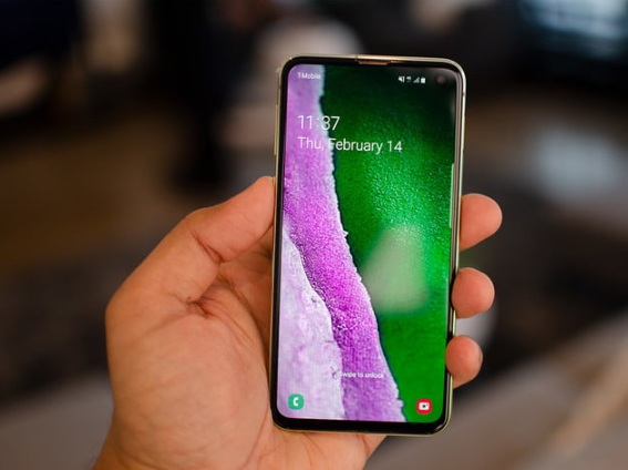 What to do if Galaxy S10 Gallery app keeps freezing | fix for Gallery app crashing issue