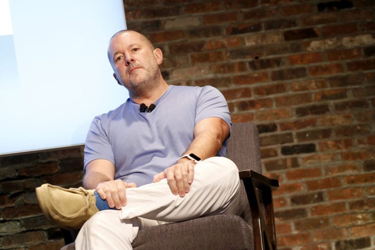 Jony Ive, lead designer at Apple, takes his leave