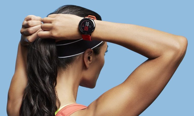Amazfit Bip vs Fitbit Versa Best Smartwatch in 2025