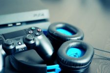 How To Fix The PS4 Randomly Turns Off Issue Easy Fix