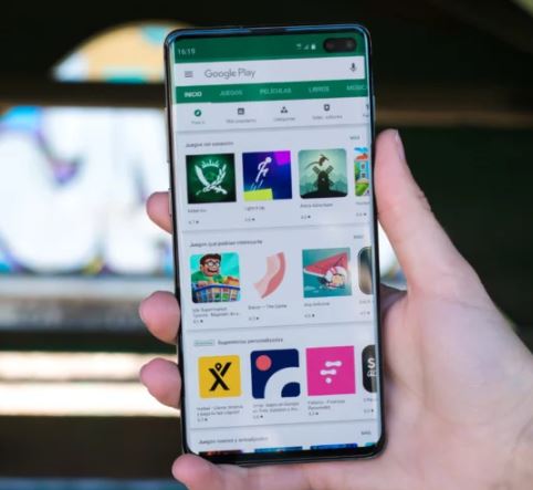 How to fix Galaxy S10 Google Play Store not downloading