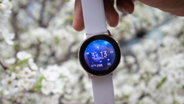How to change background style on widgets and notification screens on Galaxy Watch Active