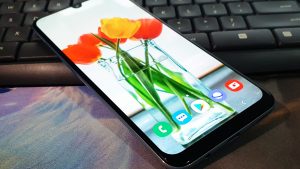 How to fix a Samsung Galaxy A40 with screen flickering issue
