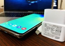 galaxy s10 won't charge check accessories