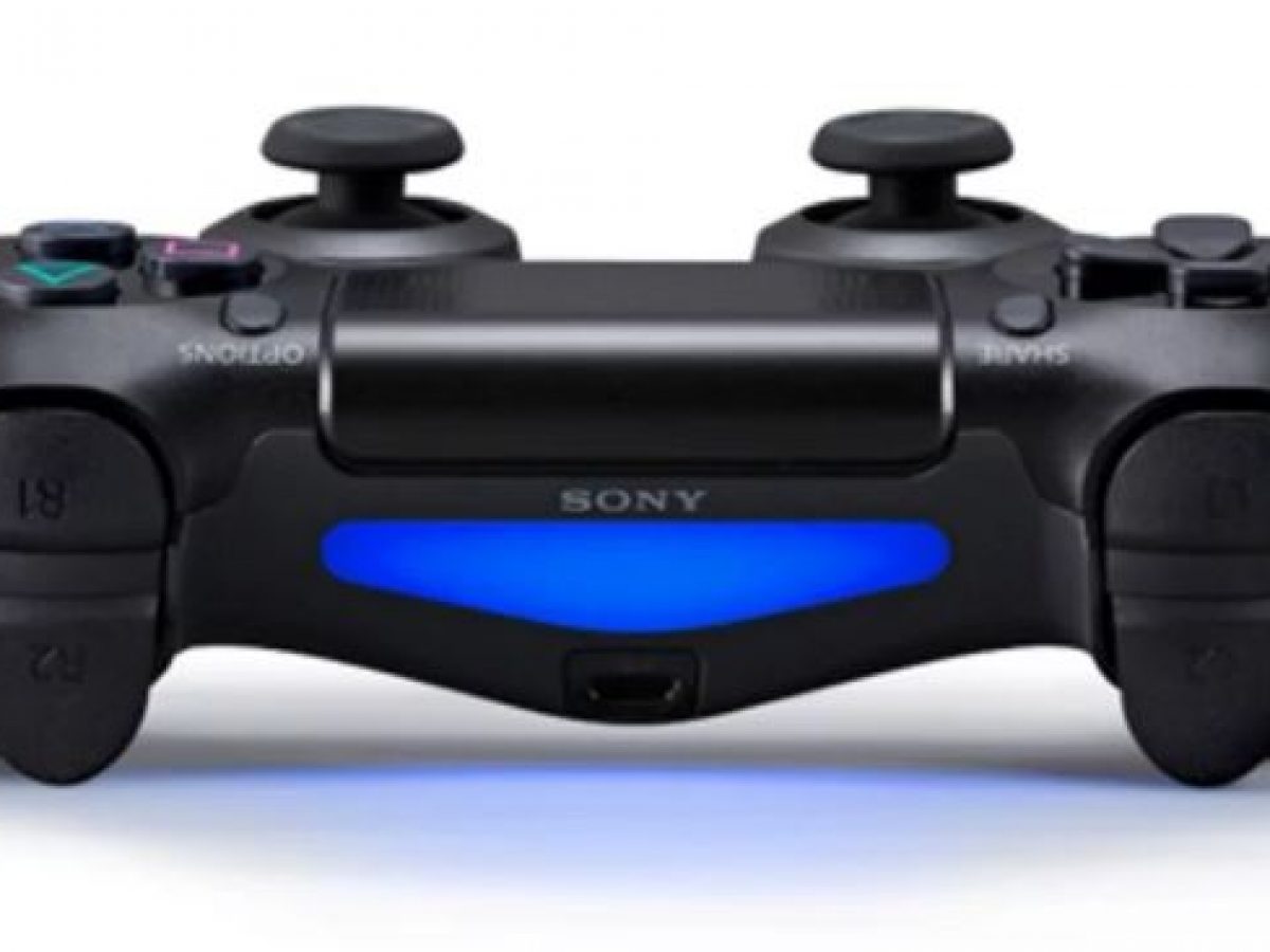 new ps4 controller flashing blue