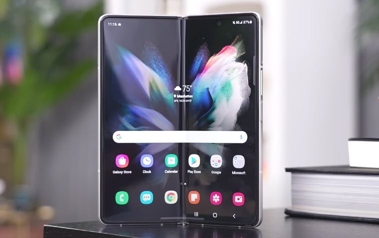 How do you show Battery percentage on Samsung fold?