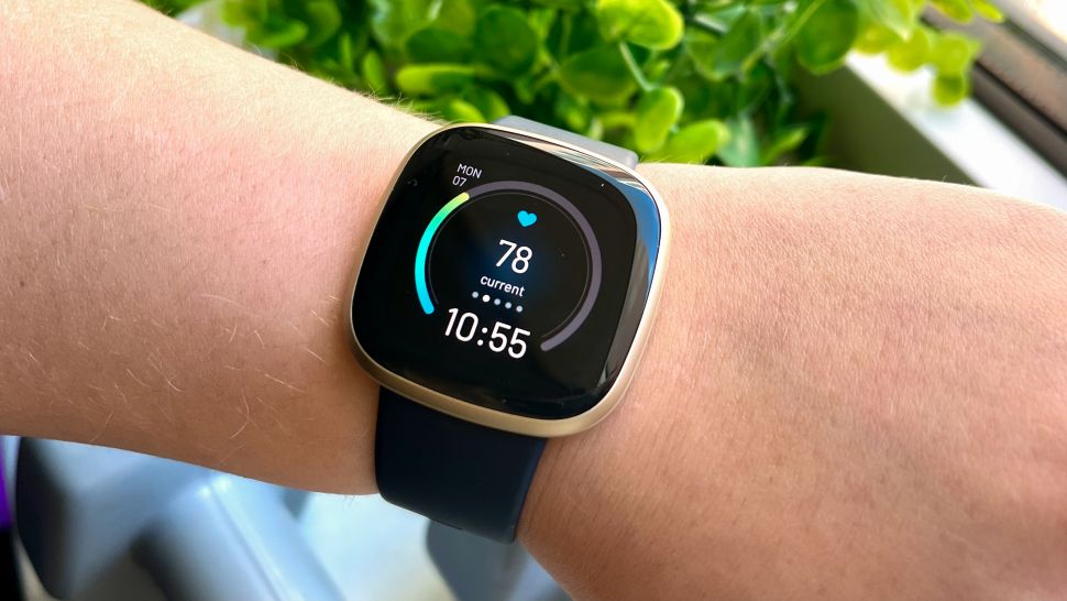 Fitbit Versa 3 2