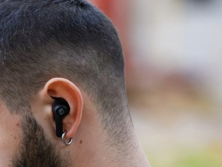 Why Is One Bluetooth Earbud Louder Than The Other