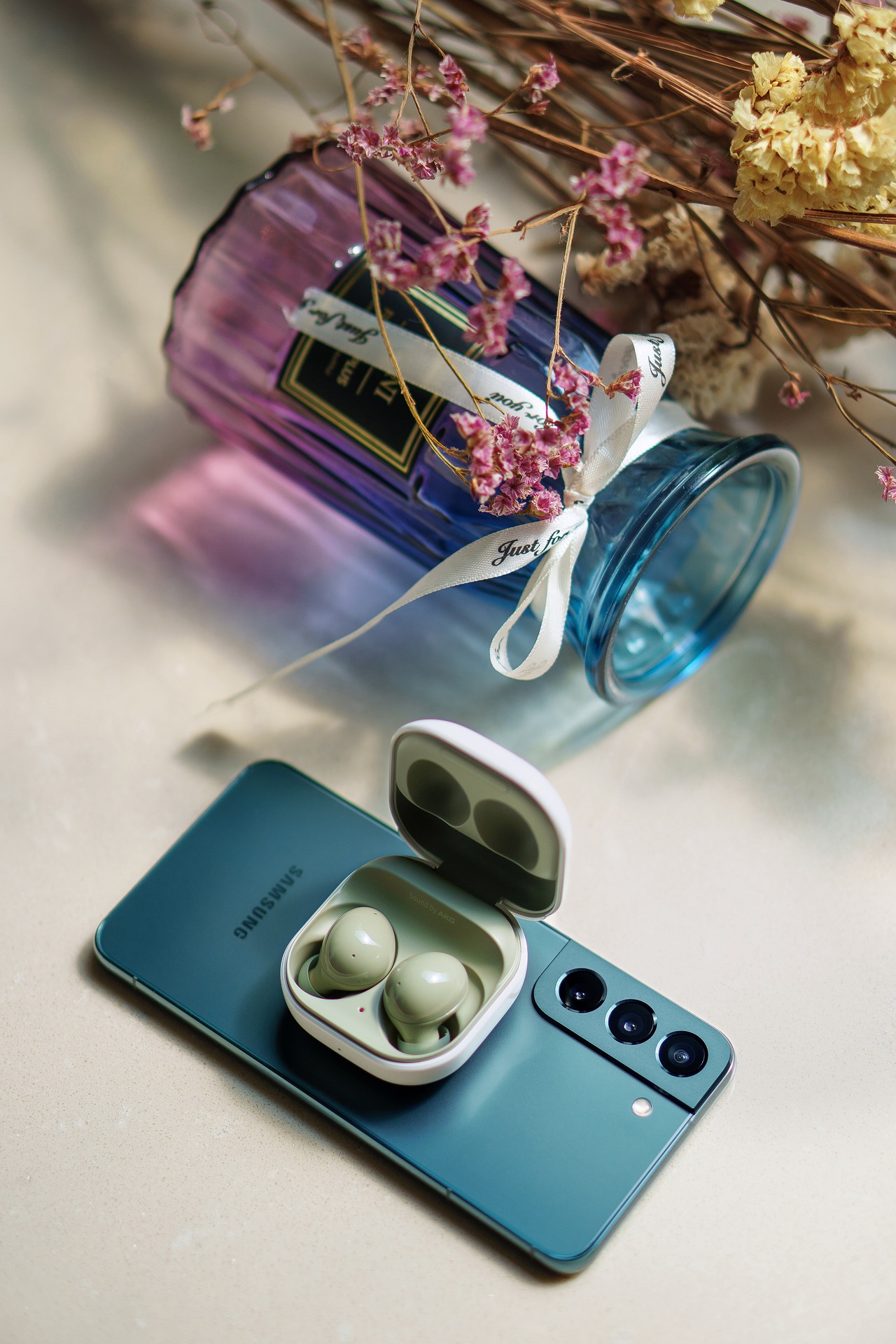 9 Best Galaxy S22 Wireless Earbuds in 2025 – The Droid Guy