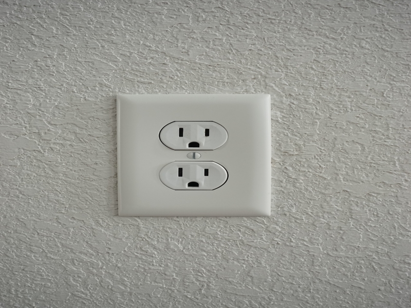 Wall outlet