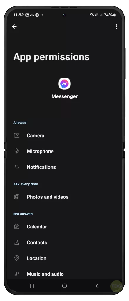 fix Galaxy z Flip 5 Messenger stuck on white screen not showing messages 15