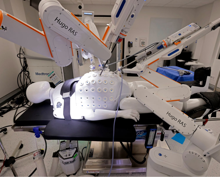 Robots Are Quickly Becoming the Future of Surgery, Elon Musk and Medtronic Show Evidence