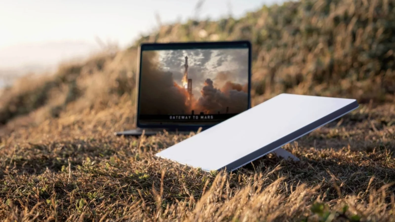 Starlink Roam Plans: Can You Use It on a Plane?