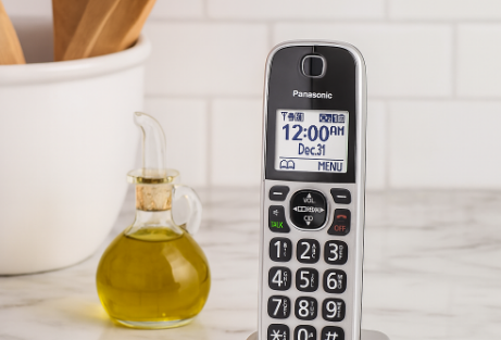 Ooma vs magicJack: Which is the Best Internet Home Phone Service?